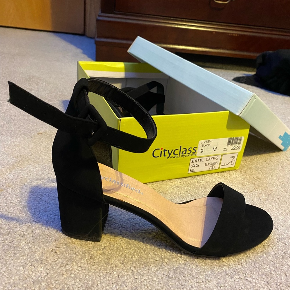 Size 9 Cityclassified black heels